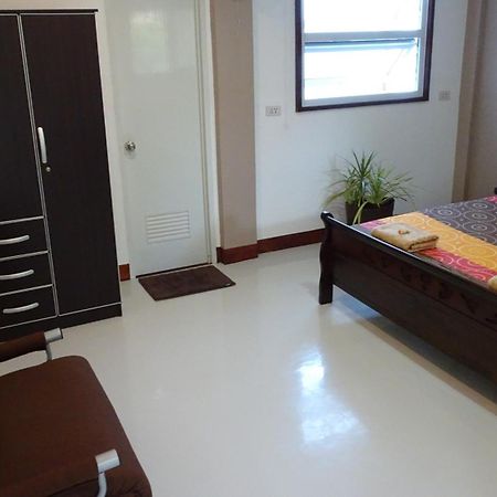 Threshershack Inn Logon Bilik gambar
