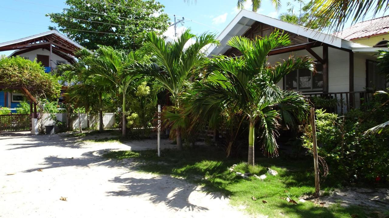 Threshershack Inn Logon Luaran gambar