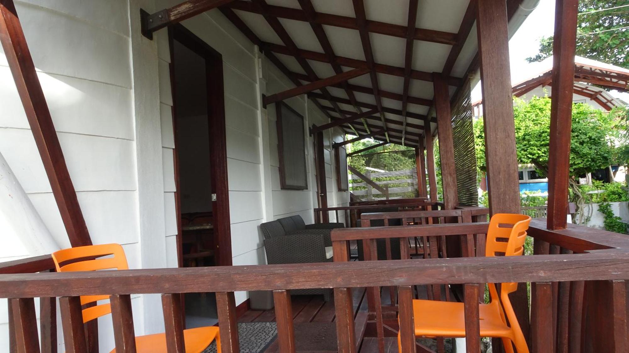 Threshershack Inn Logon Bilik gambar
