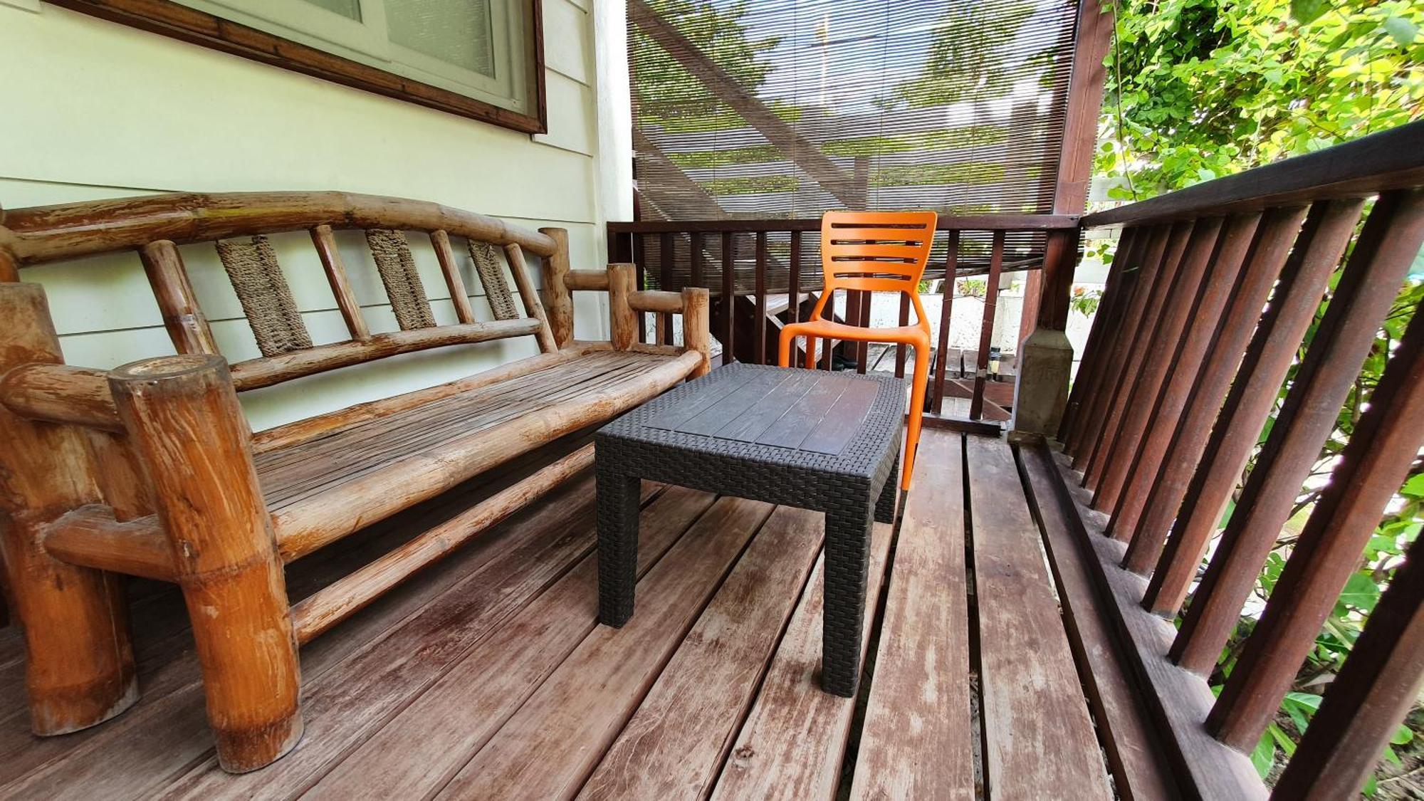 Threshershack Inn Logon Bilik gambar